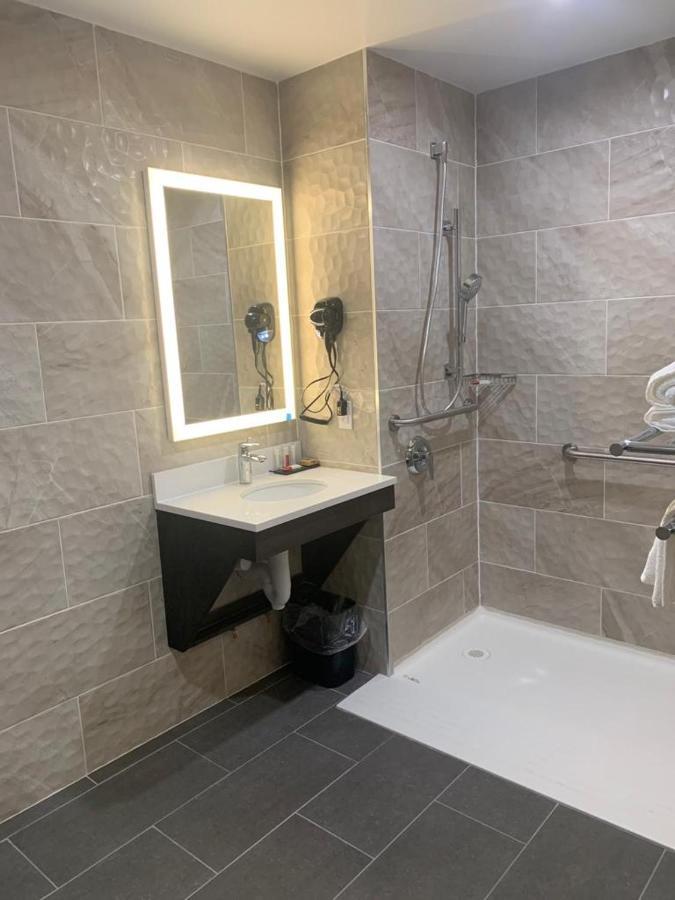 Days Inn By Wyndham Bronx Nyc Ню Йорк Екстериор снимка