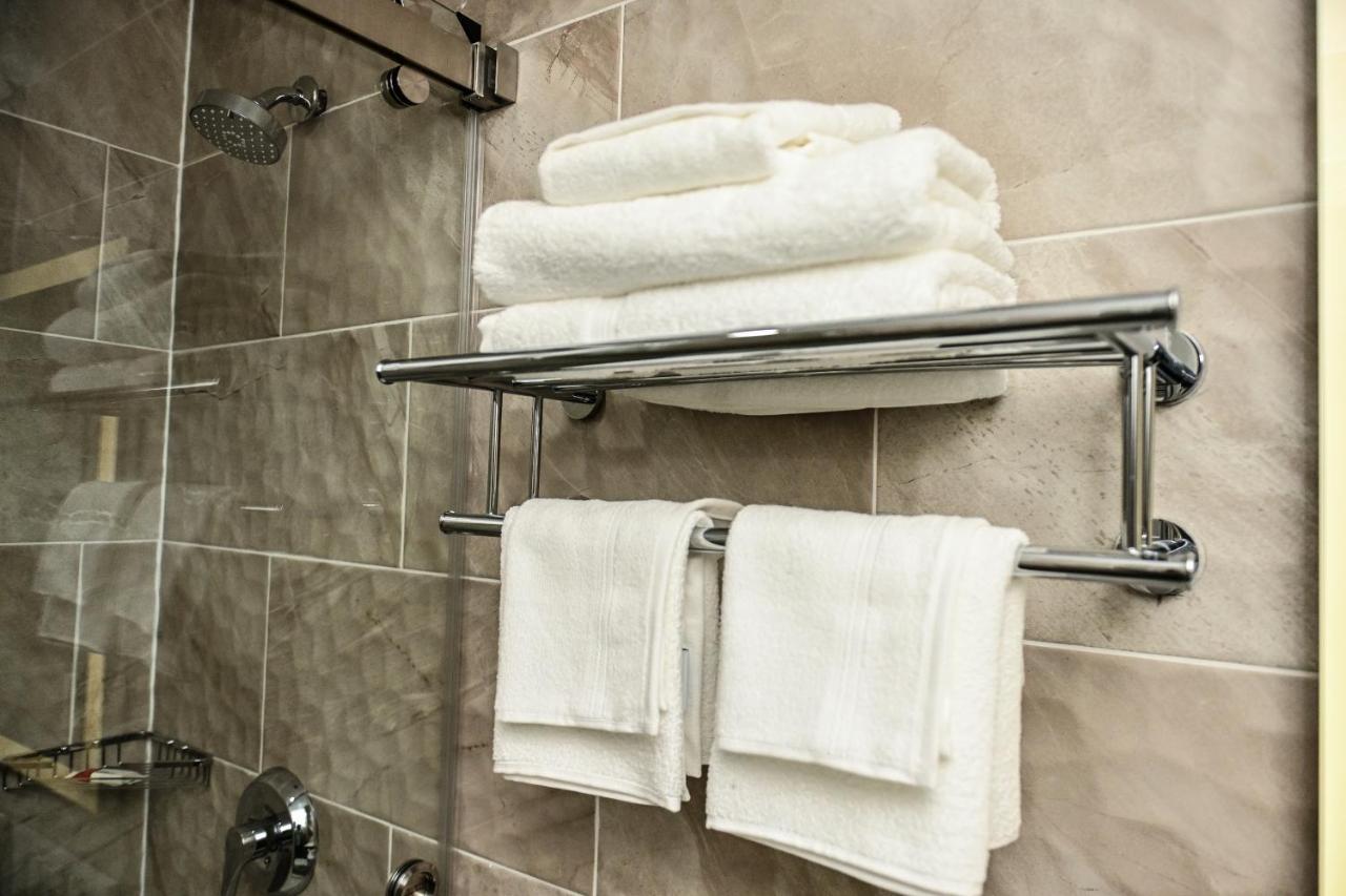 Days Inn By Wyndham Bronx Nyc Ню Йорк Екстериор снимка