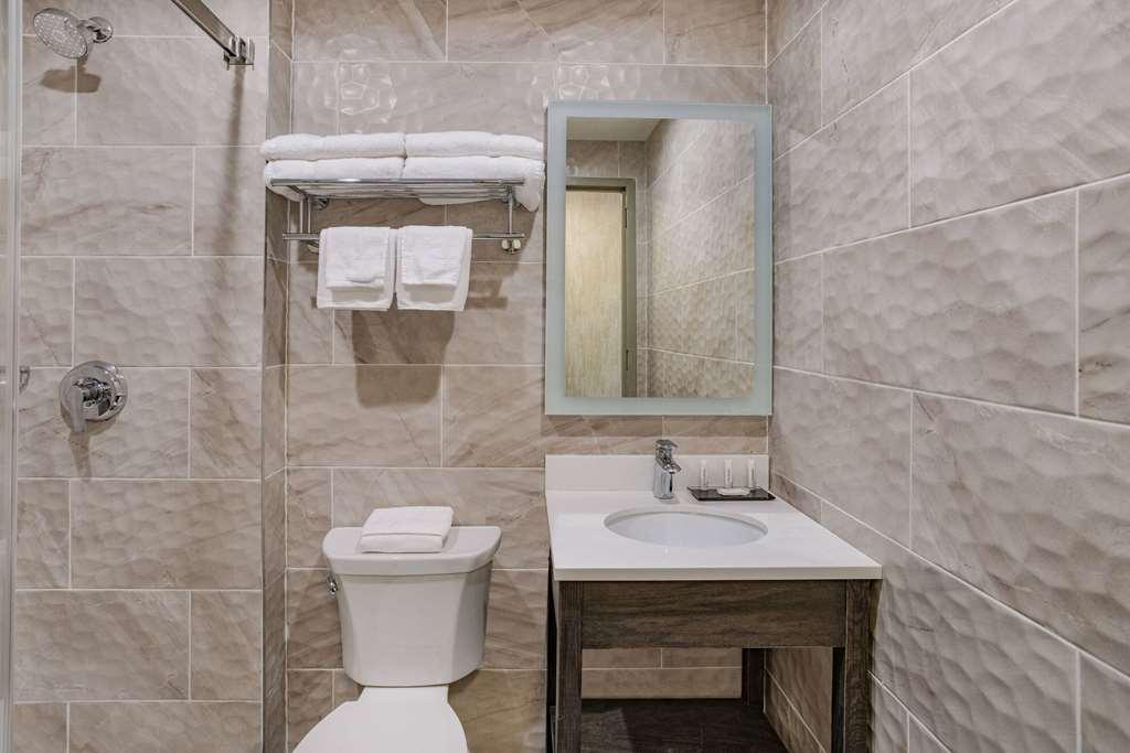 Days Inn By Wyndham Bronx Nyc Ню Йорк Екстериор снимка