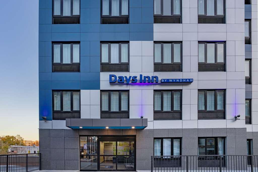 Days Inn By Wyndham Bronx Nyc Ню Йорк Екстериор снимка