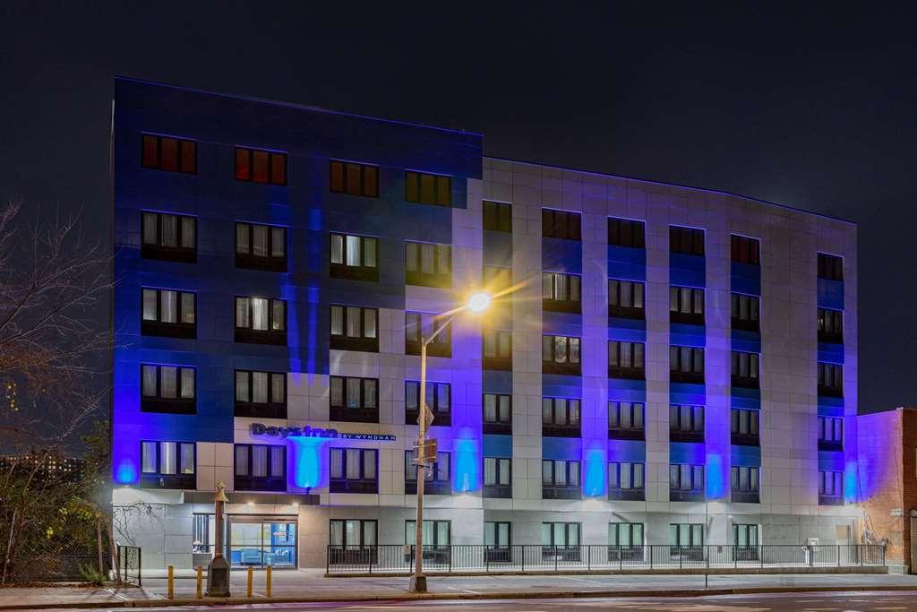 Days Inn By Wyndham Bronx Nyc Ню Йорк Екстериор снимка
